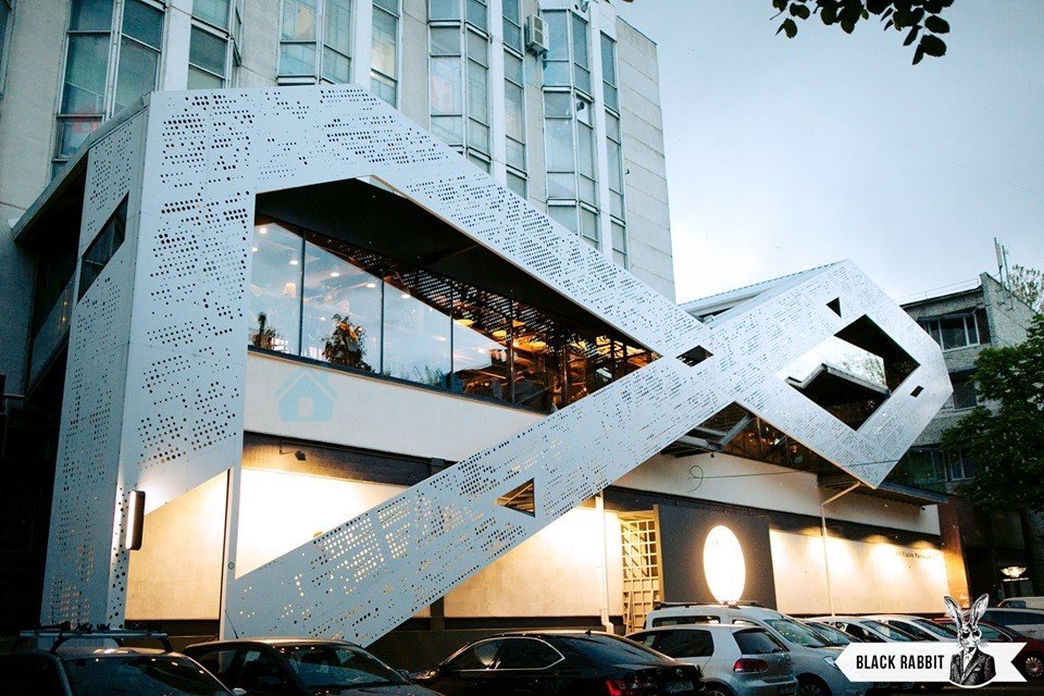 Фасадное остекление зданий на заказ от компании ERGOGLASS в Кишиневе и ...